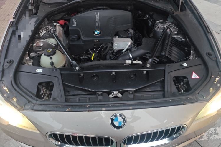 Used BMW 5 Series 2014 525Li Leading Model Engine Bay
