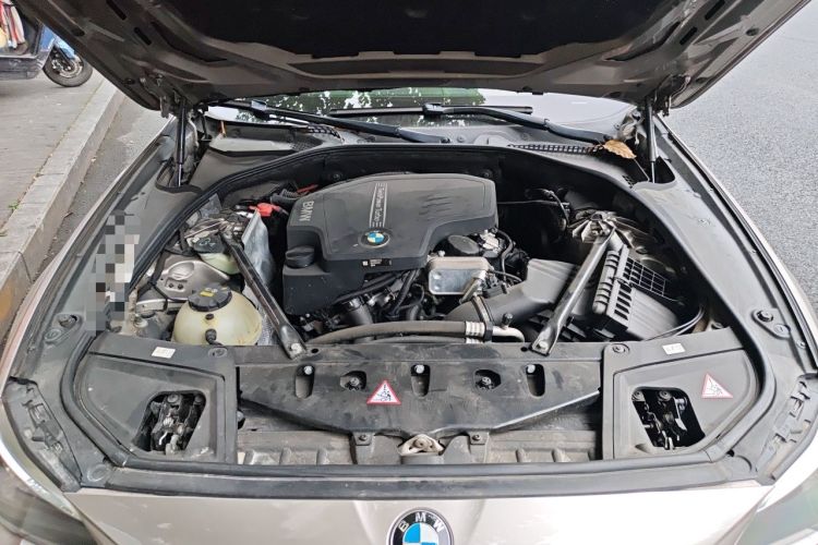 Used BMW 5 Series 2014 525Li Luxury Design Package Engine Bay