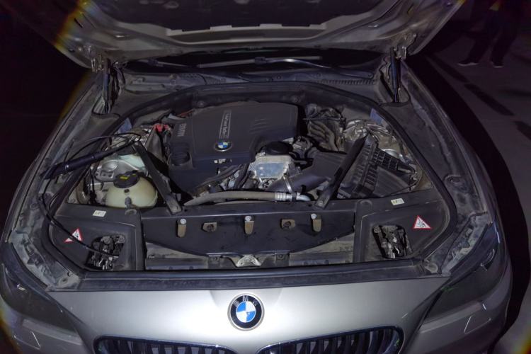 Used BMW 5 Series 2014 525Li Leading Model Engine Bay