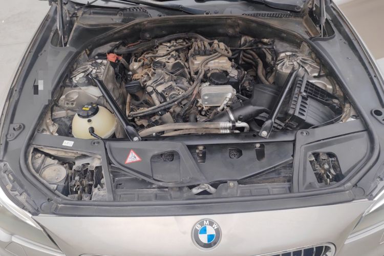 Used BMW 5 Series 2014 525Li Luxury Design Package Engine Bay