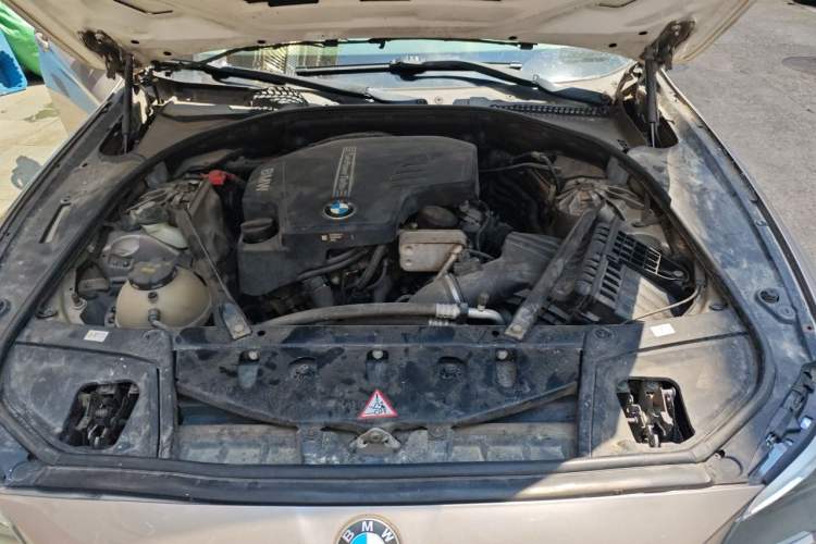 Used BMW 5 Series 2014 525Li Luxury Design Package Engine Bay