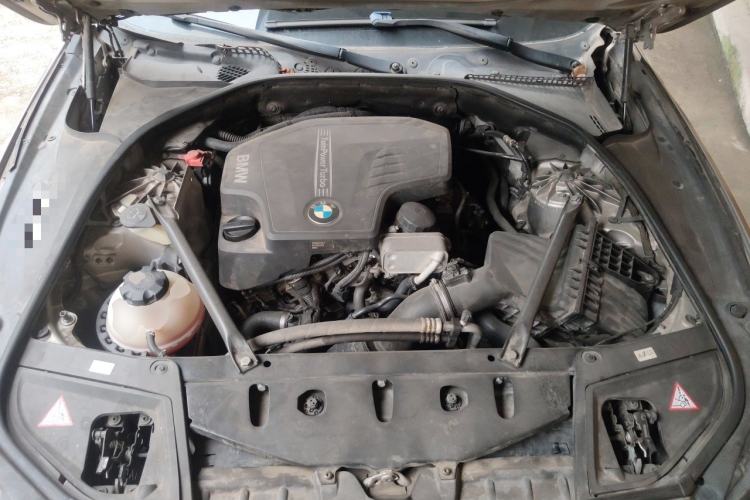 Used BMW 5 Series 2014 520Li Elegant Model Engine Bay