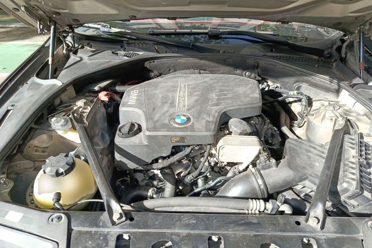 Used BMW 5 Series 2014 520Li Elegant Model Engine Bay