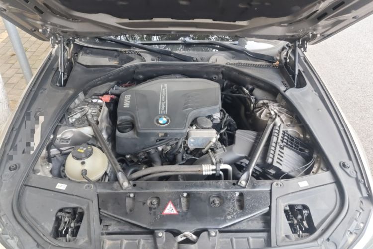 Used BMW 5 Series 2014 520Li Elegant Model Engine Bay