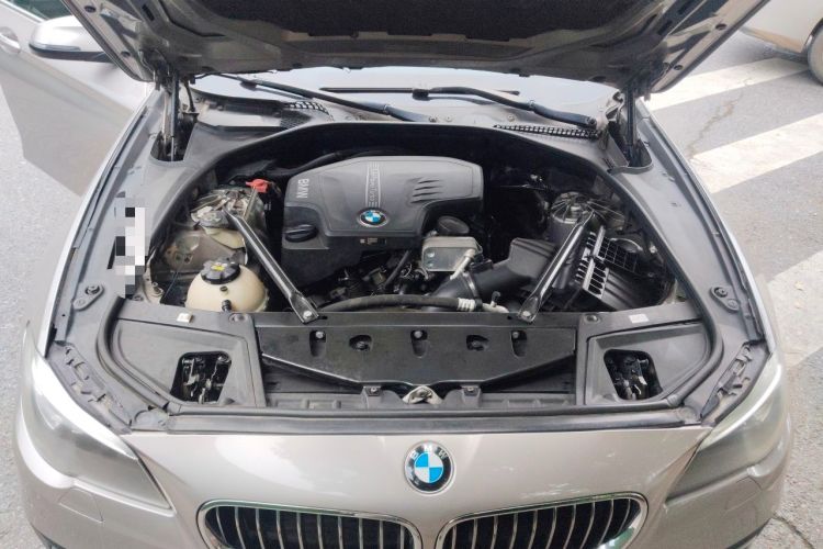 Used BMW 5 Series 2014 520Li Elegant Model Engine Bay