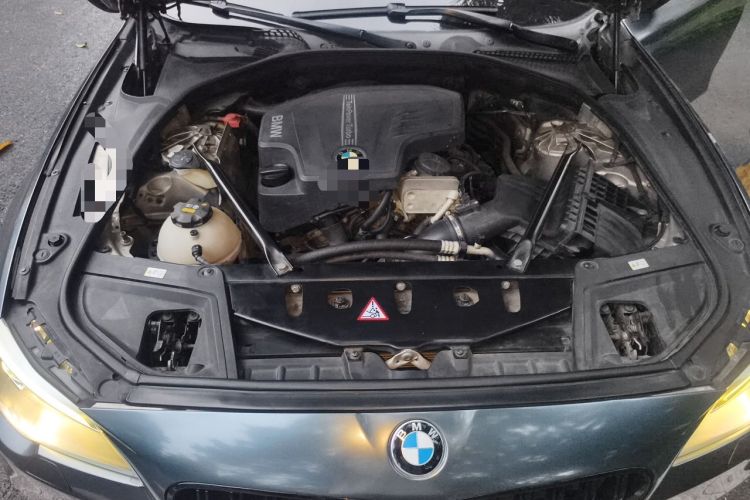 Used BMW 5 Series 2014 520Li Elegant Model Engine Bay