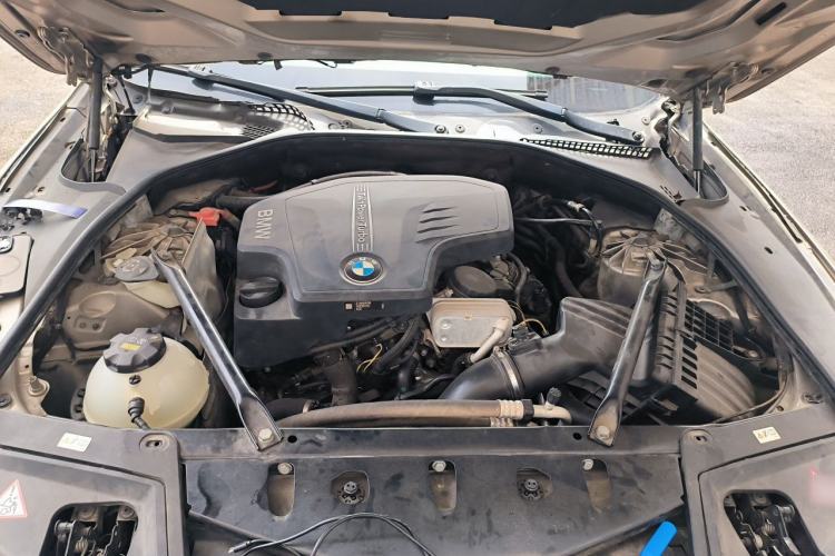 Used BMW 5 Series 2014 520Li Elegant Model Engine Bay
