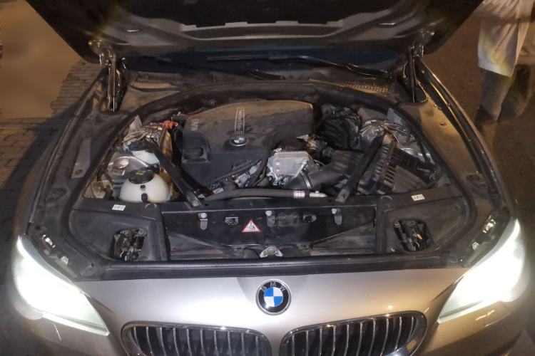 Used BMW 5 Series 2014 525Li Leading Model Engine Bay