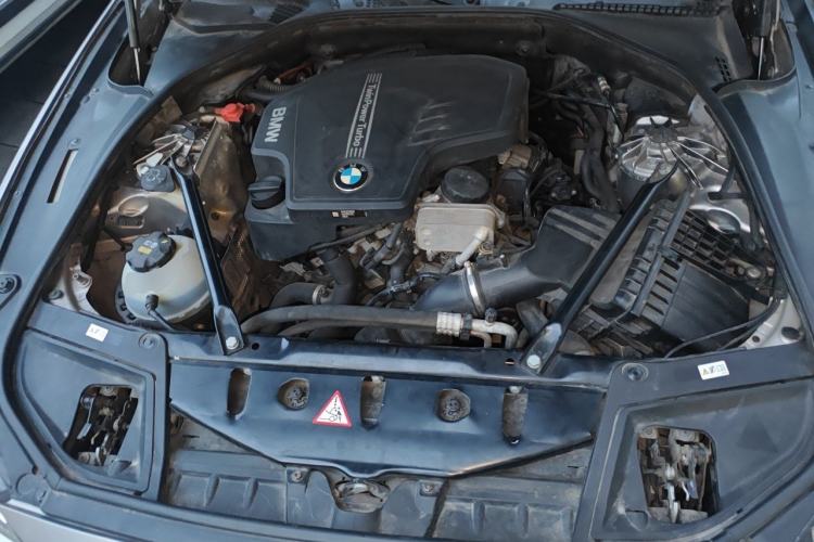 Used BMW 5 Series 2014 525Li Luxury Design Package Engine Bay