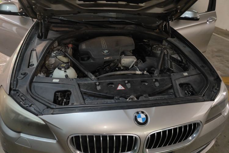 Used BMW 5 Series 2014 525Li Luxury Design Package Engine Bay