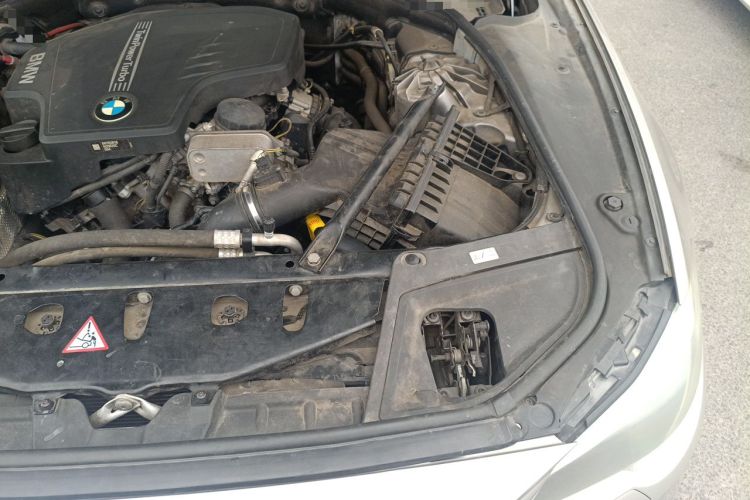 Used BMW 5 Series 2014 525Li Luxury Design Package Engine Bay Left