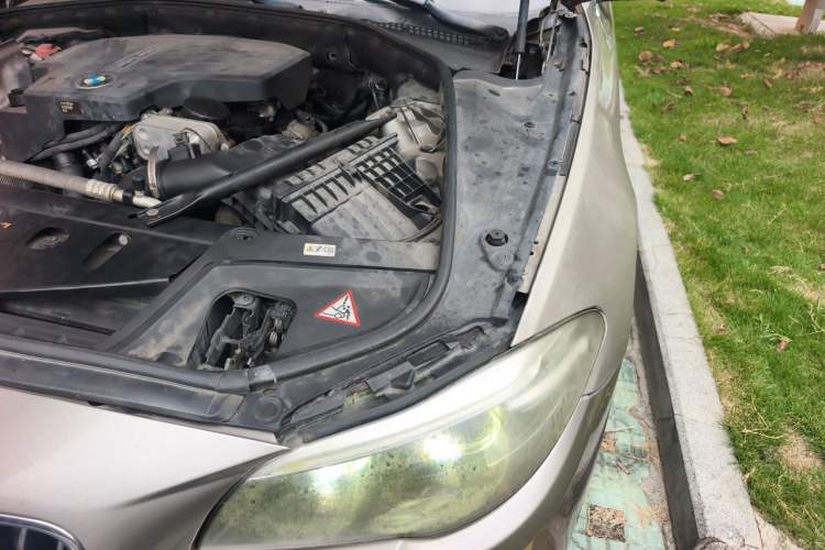 Used BMW 5 Series 2014 520Li Elegant Model Engine Bay Left