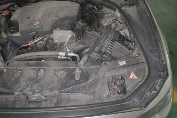 Used BMW 5 Series 2014 528Li Leading Model Engine Bay Left