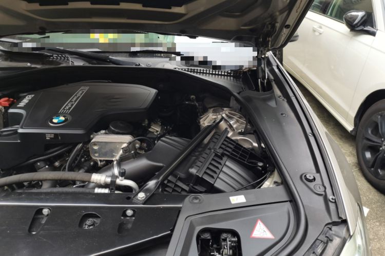 Used BMW 5 Series 2014 520Li Elegant Model Engine Bay Left