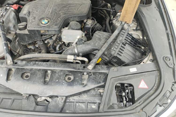 Used BMW 5 Series 2014 528Li Leading Model Engine Bay Left