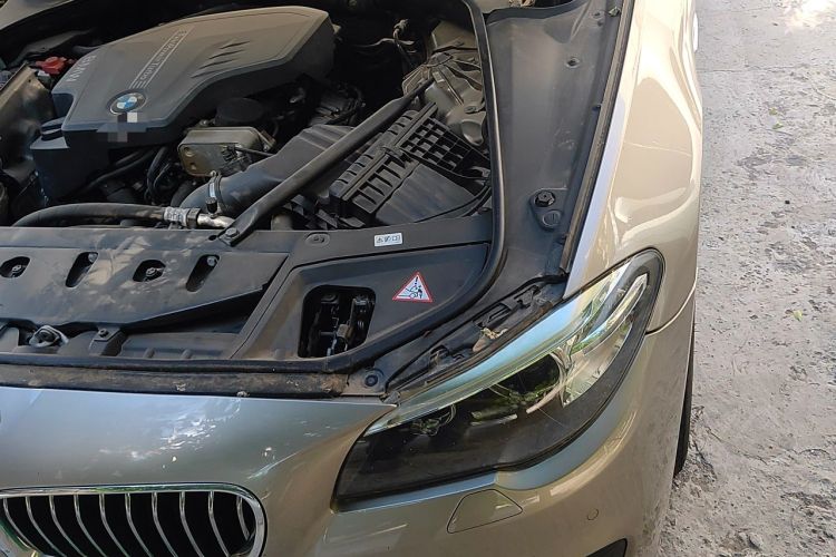 Used BMW 5 Series 2014 520Li Elegant Model Engine Bay Left