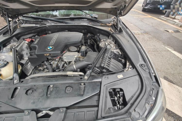 Used BMW 5 Series 2014 525Li Luxury Design Package Engine Bay Left