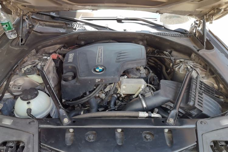 Used BMW 5 Series 2014 520Li Elegant Model Engine Bay