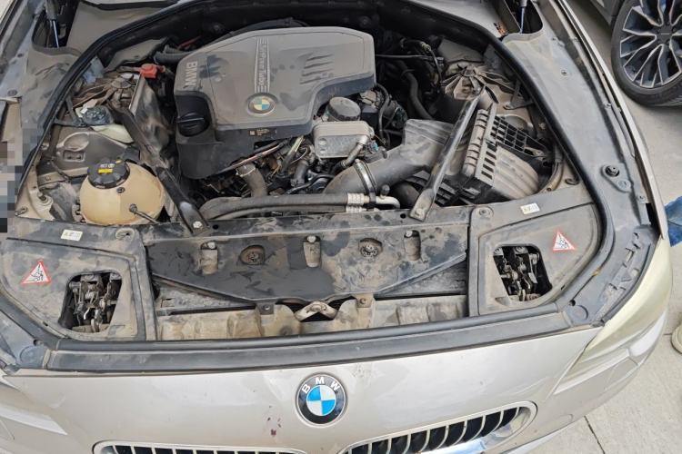 Used BMW 5 Series 2014 520Li Elegant Model Engine Bay