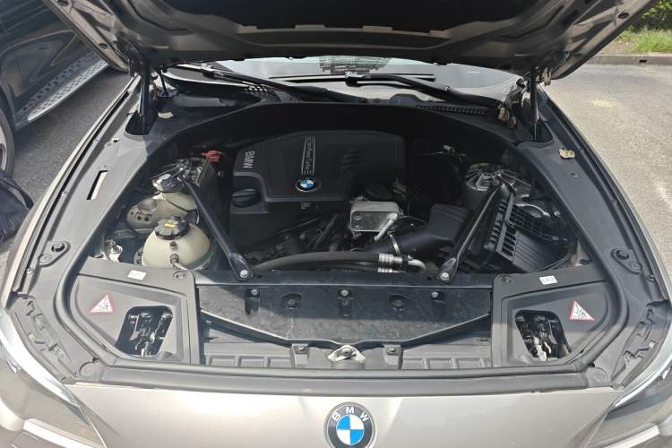 Used BMW 5 Series 2014 525Li Luxury Design Package Engine Bay