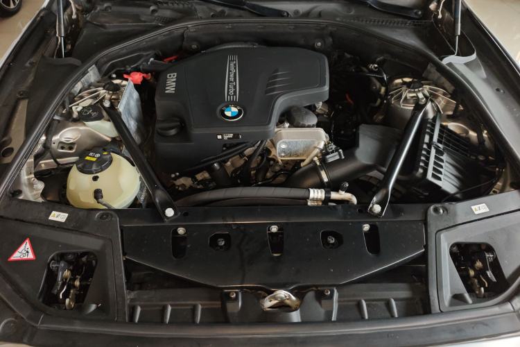 Used BMW 5 Series 2014 520Li Elegant Model Engine Bay