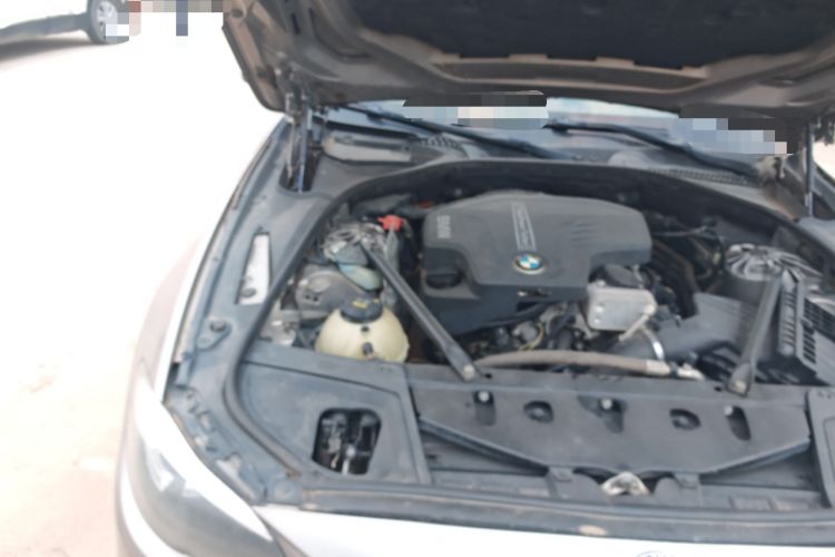 Used BMW 5 Series 2014 525Li Luxury Design Package Engine Bay Right