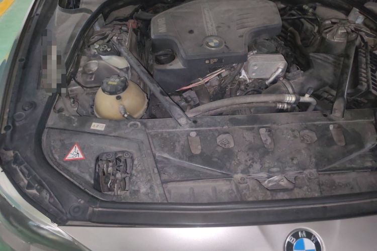 Used BMW 5 Series 2014 528Li Leading Model Engine Bay Right