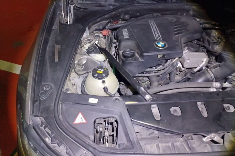 Used BMW 5 Series 2014 528Li Leading Model Engine Bay Right