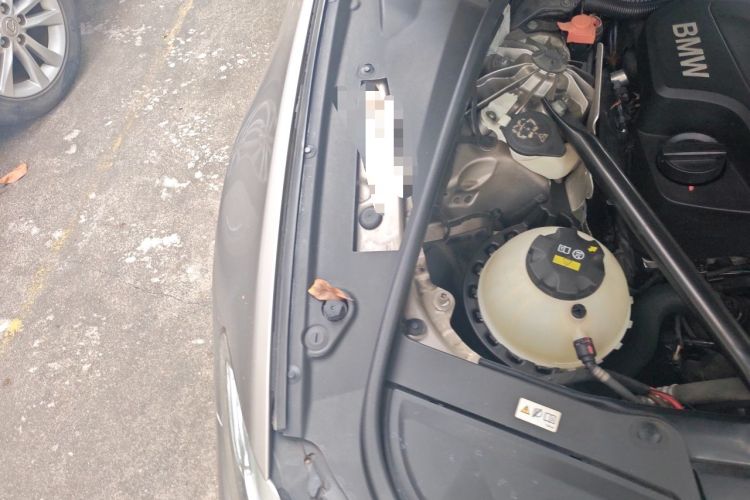 Used BMW 5 Series 2014 525Li Leading Model Engine Bay Right