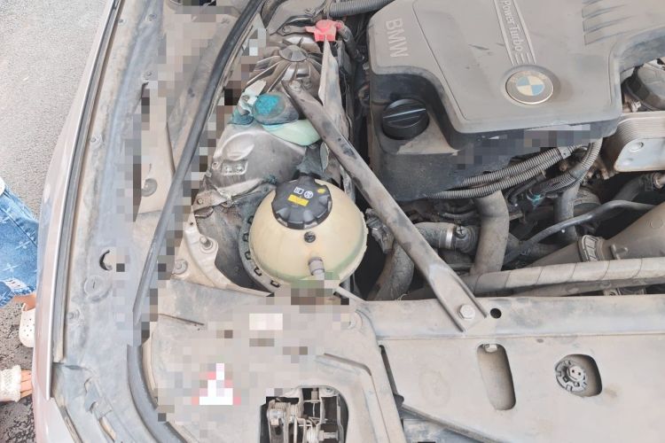Used BMW 5 Series 2014 525Li Leading Model Engine Bay Right