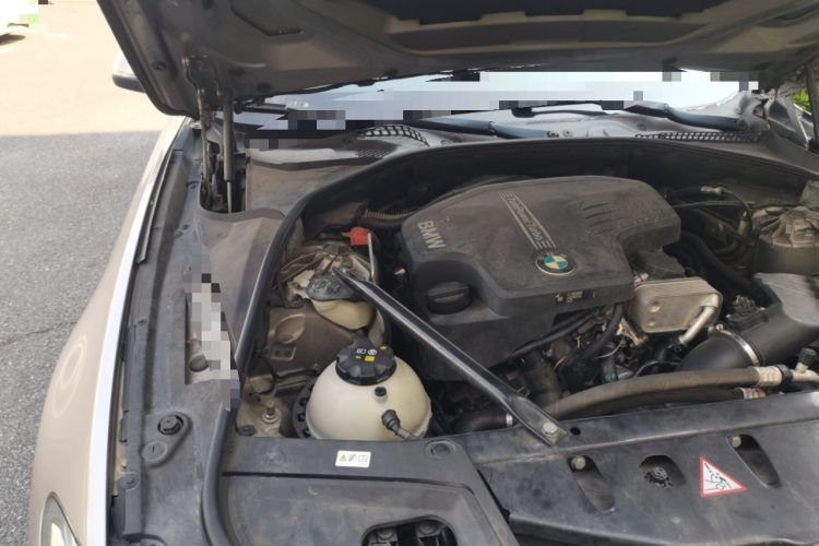 Used BMW 5 Series 2014 520Li Elegant Model Engine Bay Right