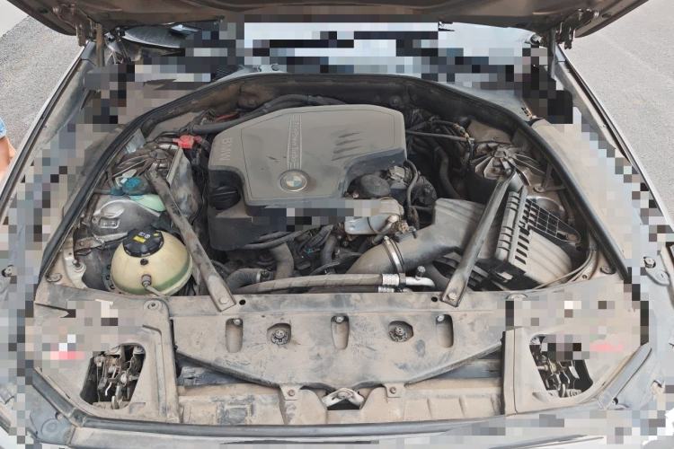 Used BMW 5 Series 2014 525Li Leading Model Engine Bay