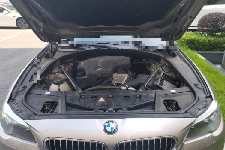 Used BMW 5 Series 2014 520Li Elegant Model Engine Bay