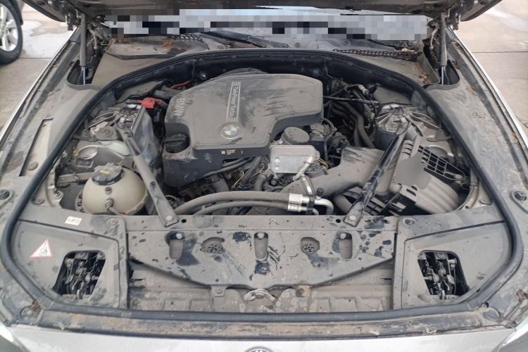 Used BMW 5 Series 2014 525Li Leading Model Engine Bay