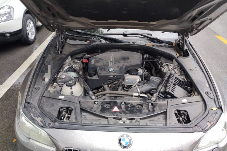 Used BMW 5 Series 2014 525Li Luxury Design Package Engine Bay