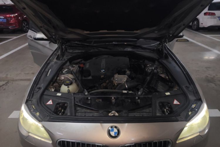 Used BMW 5 Series 2014 520Li Elegant Model Engine Bay