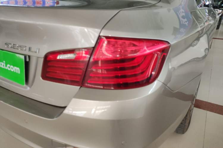 Used BMW 5 Series 2014 525Li Leading Model Exterior 2