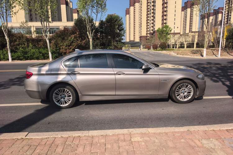 Used BMW 5 Series 2014 525Li Leading Model Exterior 3