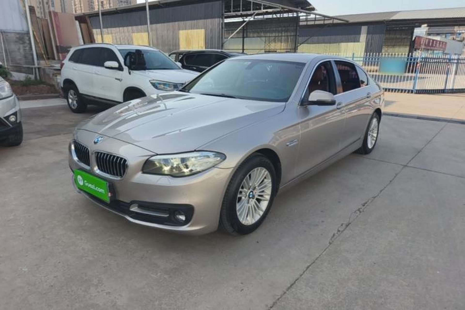 Used BMW 5 Series 2014 525Li Leading Model Front Left 45 Deg