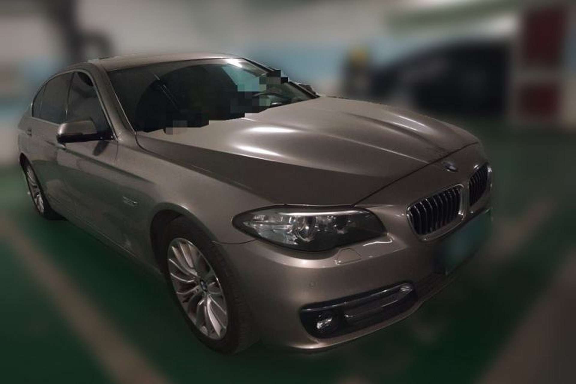 Used BMW 5 Series 2014 525Li Luxury Design Package Front Right 45 Deg