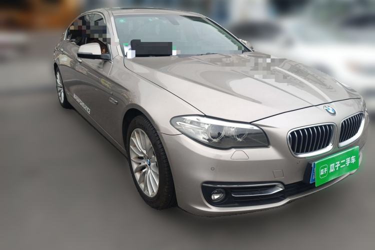Used BMW 5 Series 2014 525Li Luxury Design Package Front Right 45 Deg