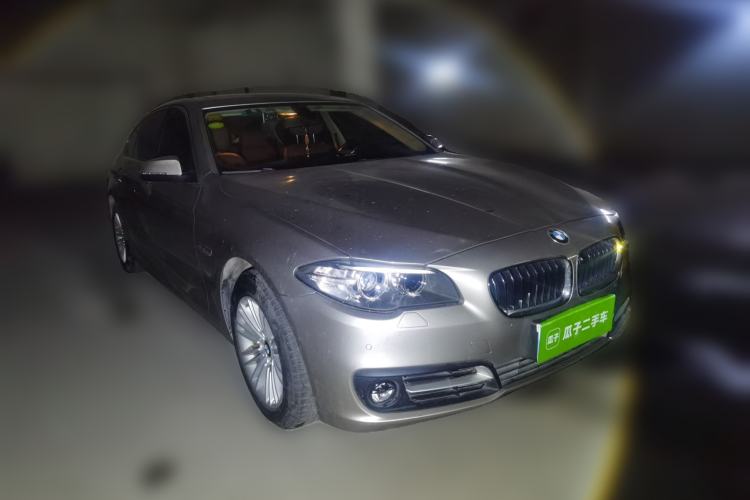 Used BMW 5 Series 2014 525Li Leading Model Front Right 45 Deg