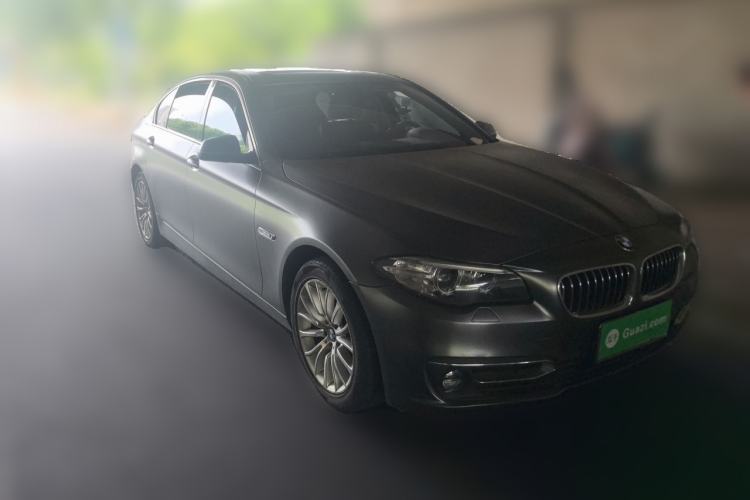 Used BMW 5 Series 2014 525Li Luxury Design Package Front Right 45 Deg