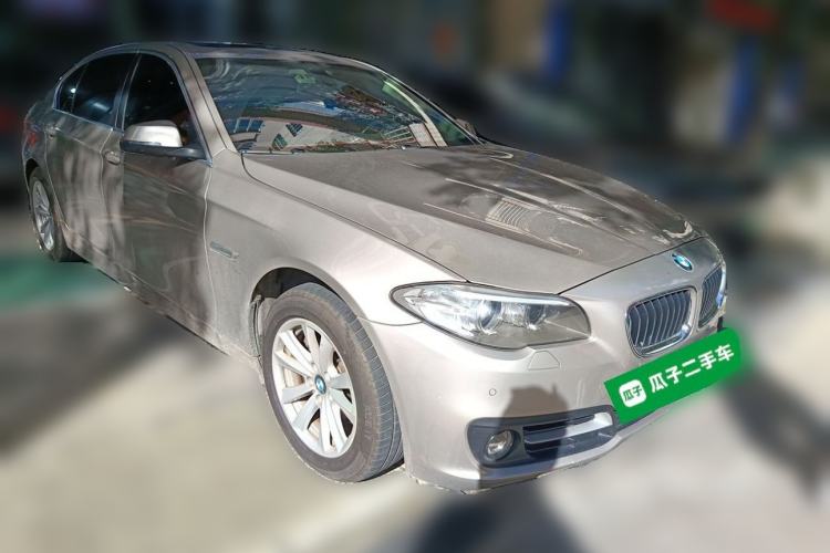 Used BMW 5 Series 2014 520Li Elegant Model Front Right 45 Deg