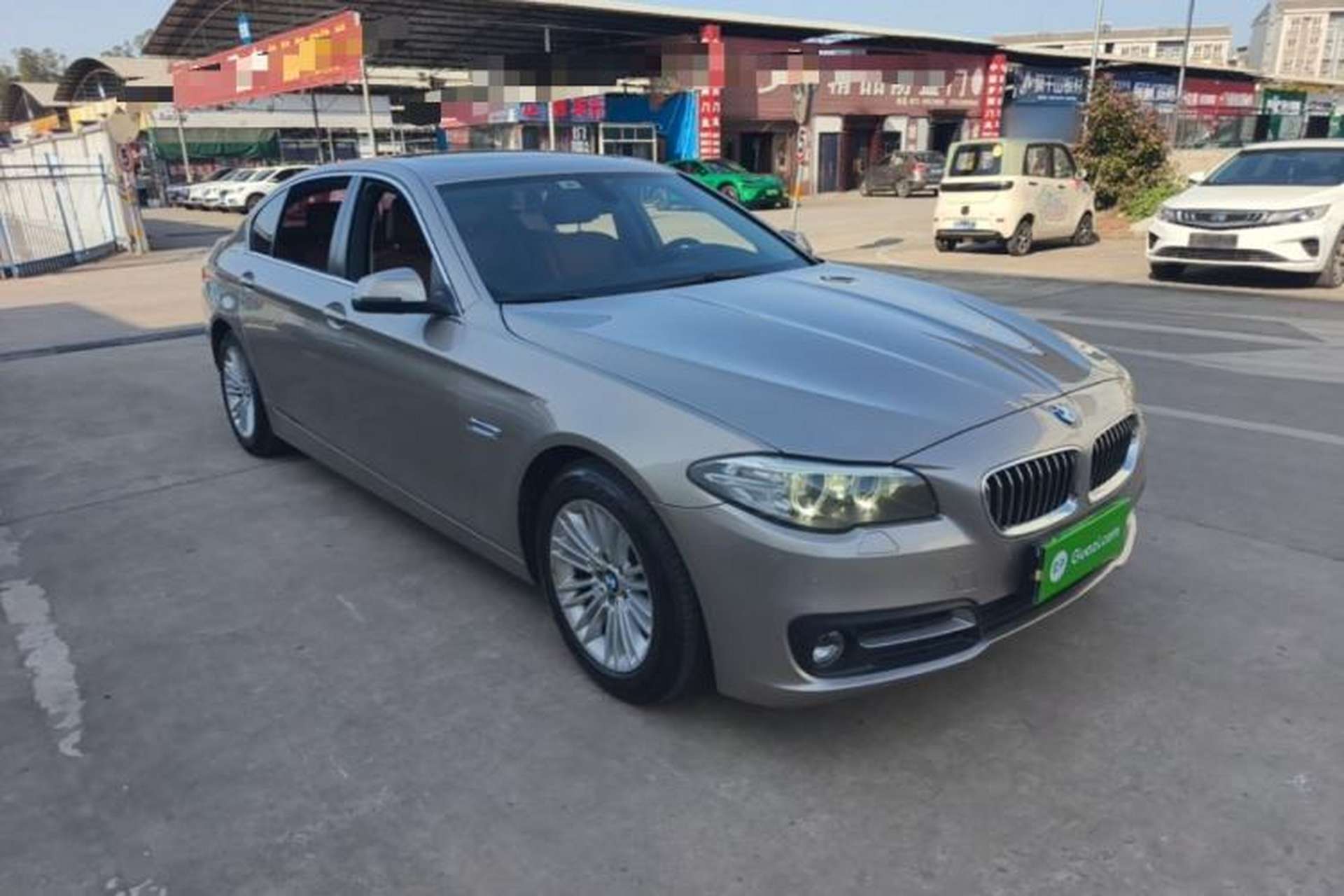 Used BMW 5 Series 2014 525Li Leading Model Front Right 45 Deg