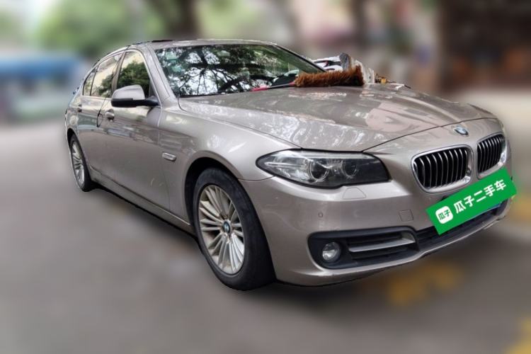 Used BMW 5 Series 2014 525Li Leading Model Front Right 45 Deg