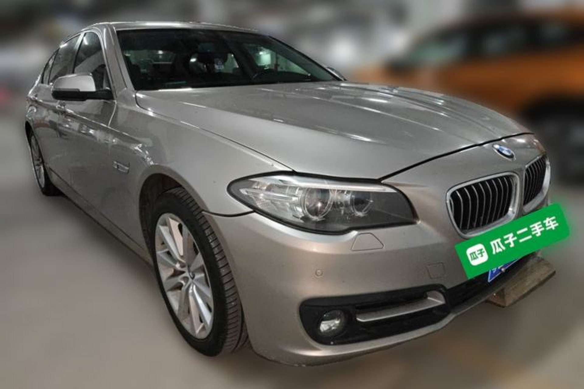 Used BMW 5 Series 2014 528Li Leading Model Front Right 45 Deg