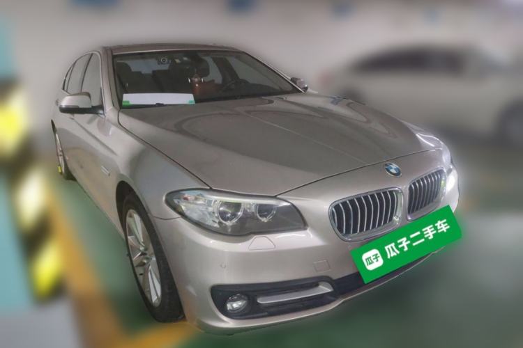 Used BMW 5 Series 2014 528Li Leading Model Front Right 45 Deg