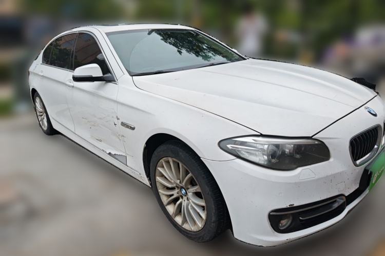Used BMW 5 Series 2014 525Li Luxury Design Package Front Right 45 Deg