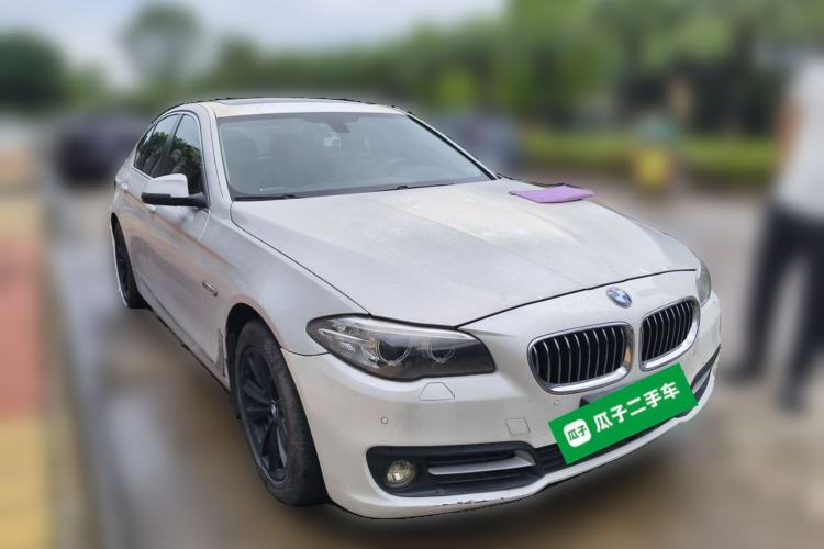 Used BMW 5 Series 2014 520i Elegant Edition Front Right 45 Deg